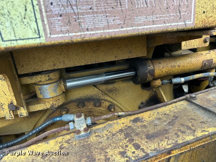 image for item DW4325 1985 Caterpillar 140G motor grader