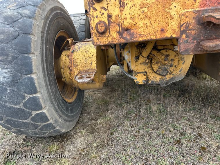 image for item DW4325 1985 Caterpillar 140G motor grader