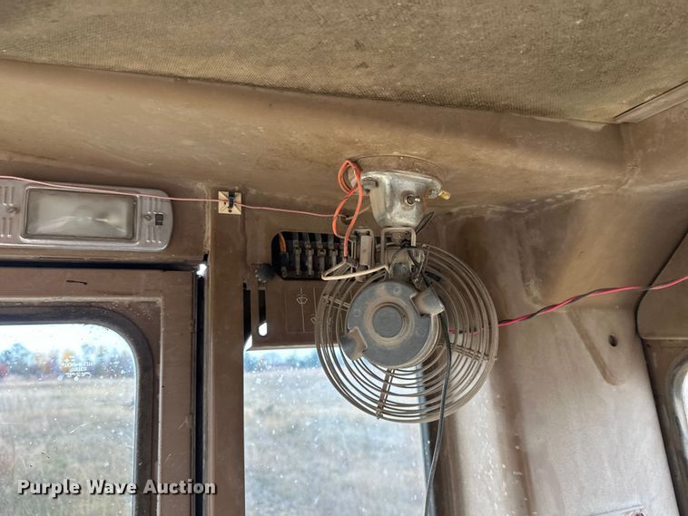 image for item DW4325 1985 Caterpillar 140G motor grader