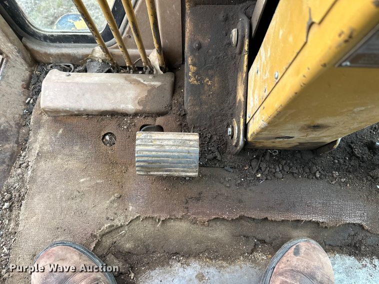 image for item DW4325 1985 Caterpillar 140G motor grader