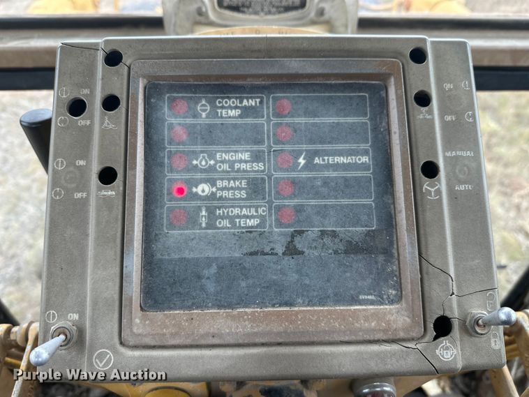 image for item DW4325 1985 Caterpillar 140G motor grader