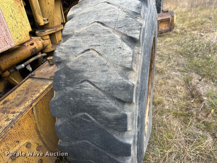 image for item DW4325 1985 Caterpillar 140G motor grader