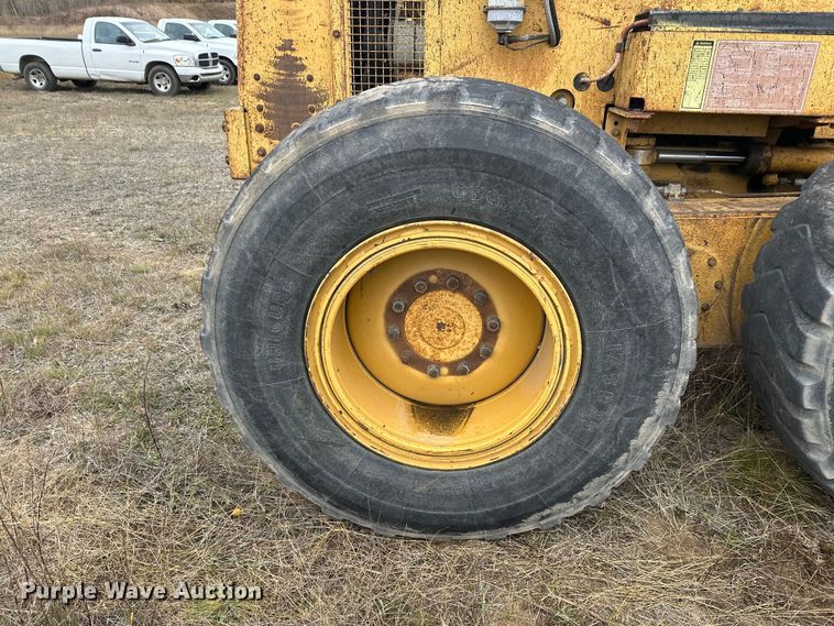 image for item DW4325 1985 Caterpillar 140G motor grader