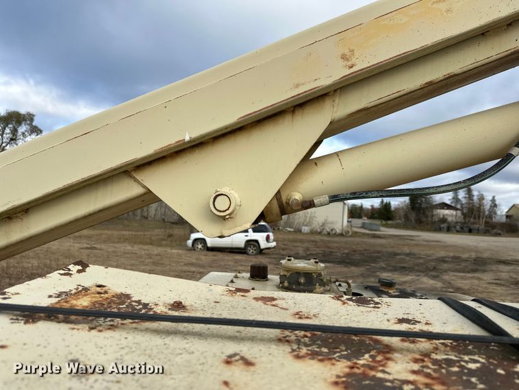 image for item DW4326 1997 JLG 40HA boom lift