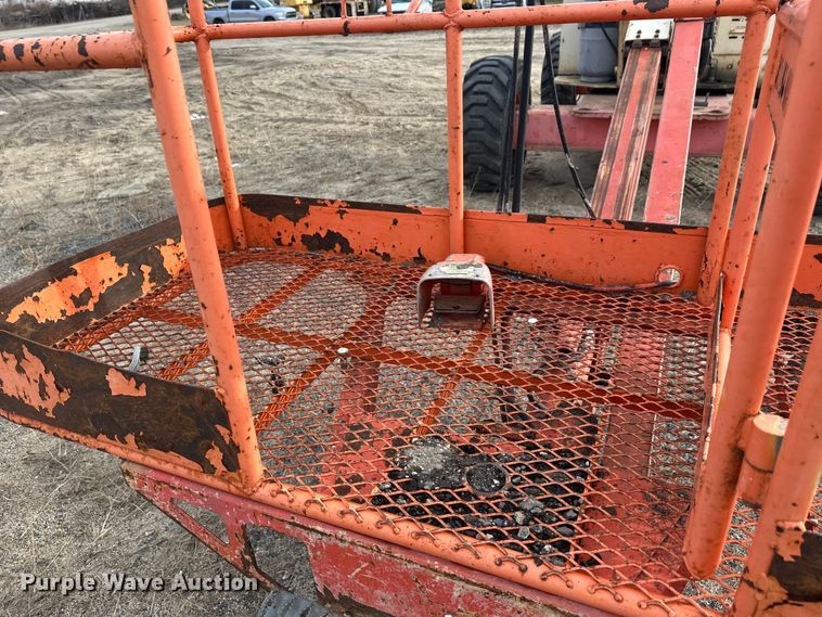 image for item DW4326 1997 JLG 40HA boom lift