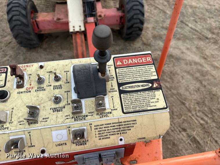 image for item DW4326 1997 JLG 40HA boom lift