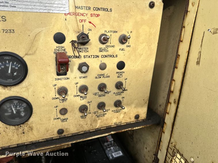 image for item DW4326 1997 JLG 40HA boom lift