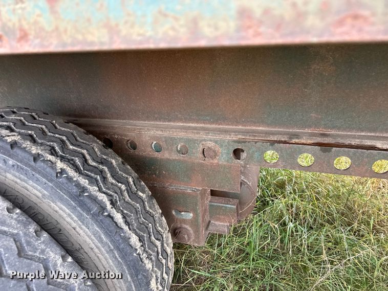 image for item DW4327 1978 Mono flatbed trailer