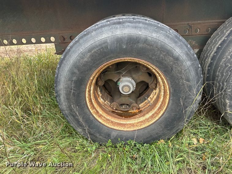 image for item DW4327 1978 Mono flatbed trailer