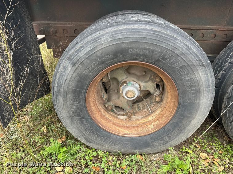 image for item DW4327 1978 Mono flatbed trailer