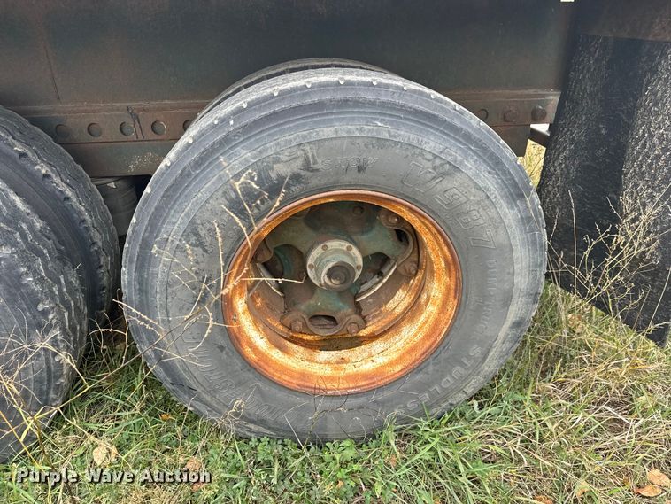 image for item DW4327 1978 Mono flatbed trailer