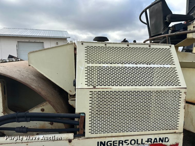 image for item DW4328 1999 Ingersoll Rand DD-130 double drum vibratory roller