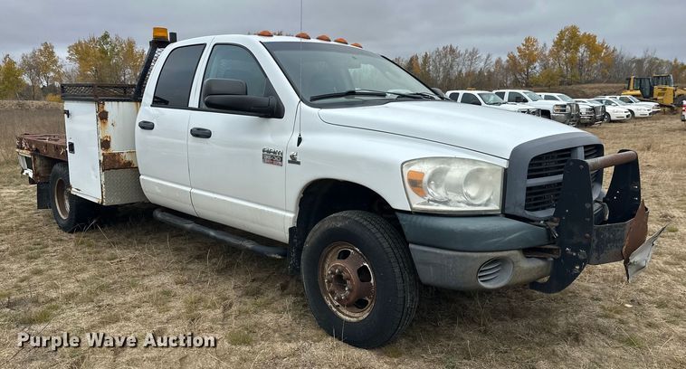 image for item DW4330 2008 Dodge Ram 3500 Quad Cab flatbed pickup truck