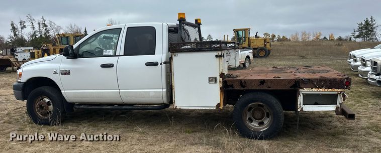 image for item DW4330 2008 Dodge Ram 3500 Quad Cab flatbed pickup truck