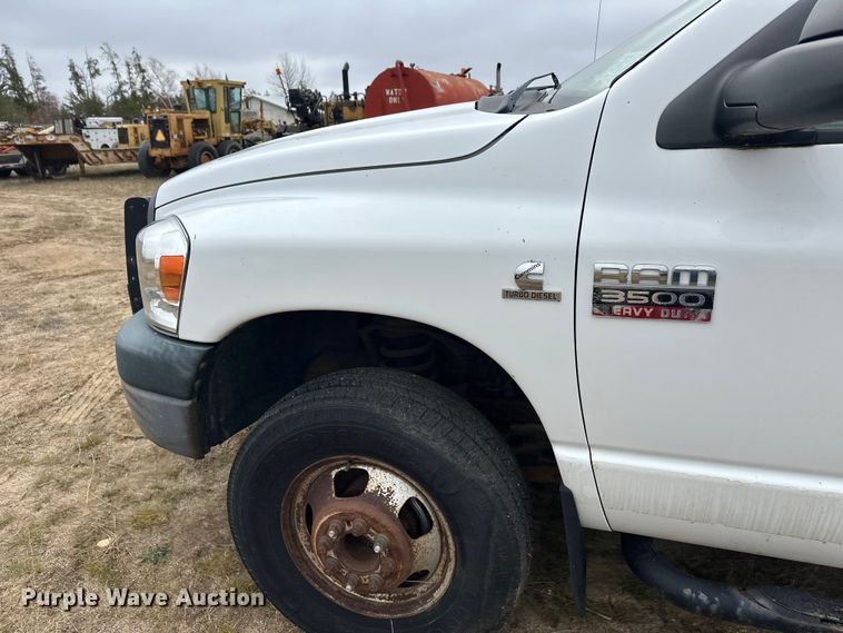 image for item DW4330 2008 Dodge Ram 3500 Quad Cab flatbed pickup truck