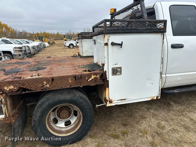 image for item DW4330 2008 Dodge Ram 3500 Quad Cab flatbed pickup truck