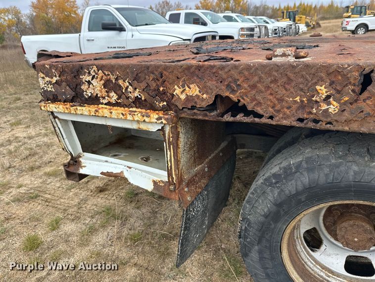 image for item DW4330 2008 Dodge Ram 3500 Quad Cab flatbed pickup truck