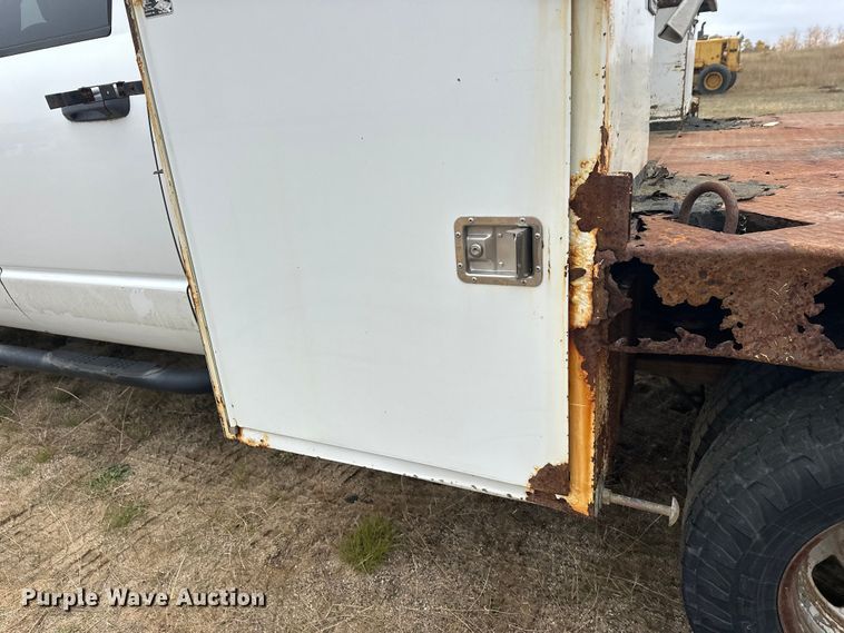 image for item DW4330 2008 Dodge Ram 3500 Quad Cab flatbed pickup truck