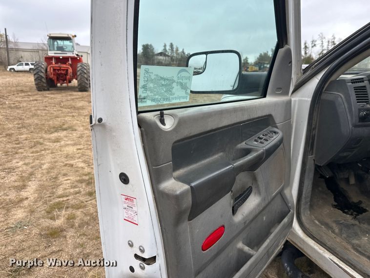 image for item DW4330 2008 Dodge Ram 3500 Quad Cab flatbed pickup truck