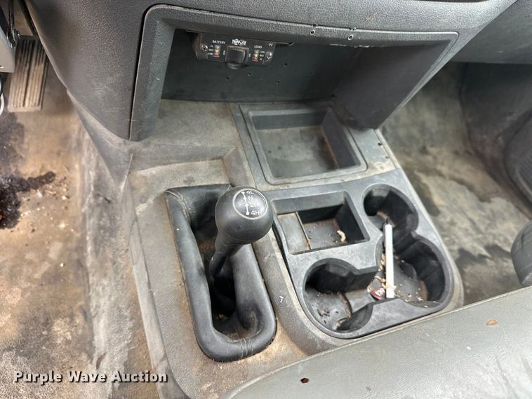 image for item DW4330 2008 Dodge Ram 3500 Quad Cab flatbed pickup truck