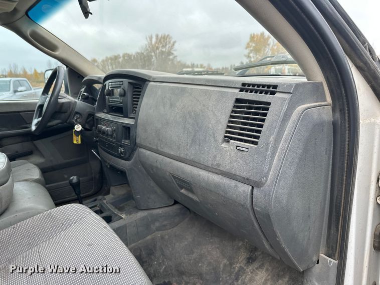 image for item DW4330 2008 Dodge Ram 3500 Quad Cab flatbed pickup truck