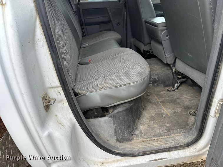 image for item DW4330 2008 Dodge Ram 3500 Quad Cab flatbed pickup truck