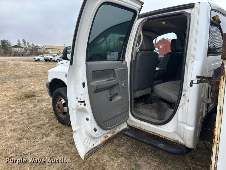 image for item DW4330 2008 Dodge Ram 3500 Quad Cab flatbed pickup truck