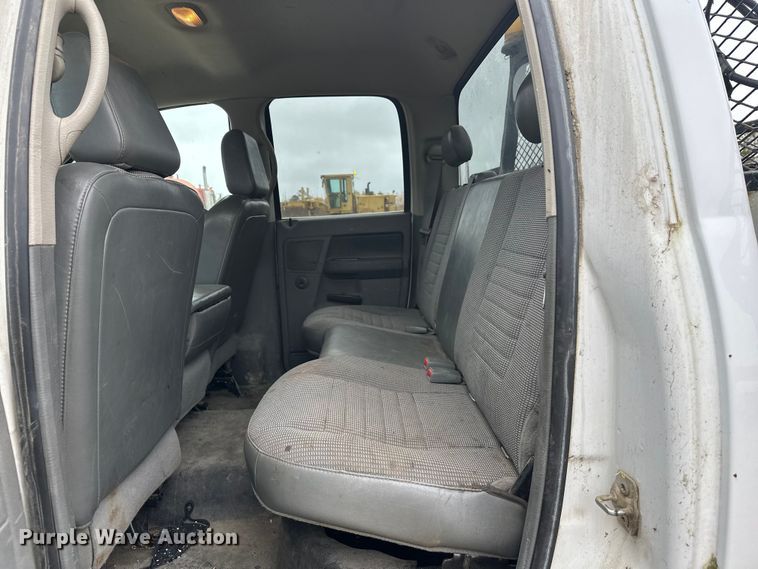 image for item DW4330 2008 Dodge Ram 3500 Quad Cab flatbed pickup truck