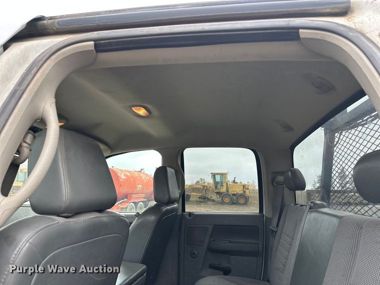 image for item DW4330 2008 Dodge Ram 3500 Quad Cab flatbed pickup truck