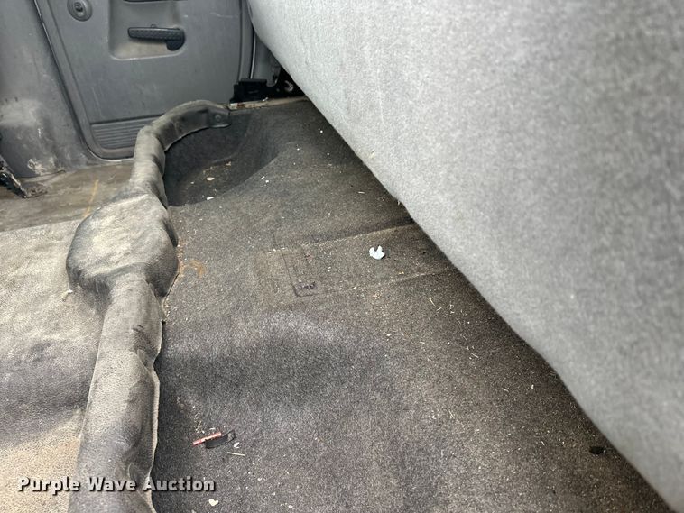 image for item DW4330 2008 Dodge Ram 3500 Quad Cab flatbed pickup truck