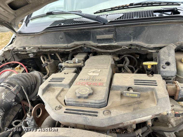 image for item DW4330 2008 Dodge Ram 3500 Quad Cab flatbed pickup truck