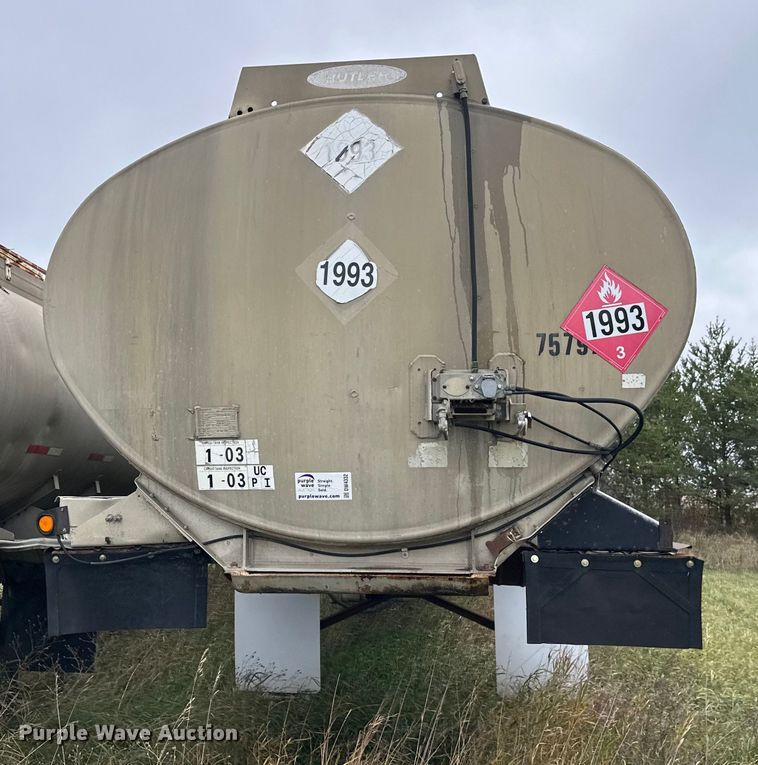 image for item DW4332 1976 Butler tank trailer