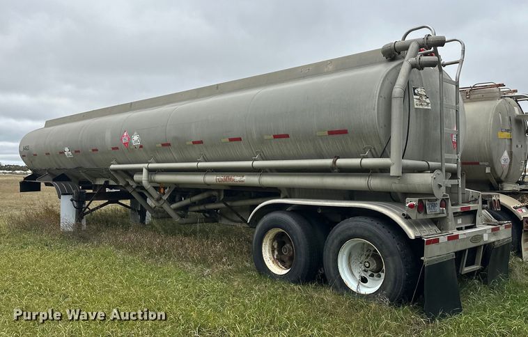 image for item DW4332 1976 Butler tank trailer