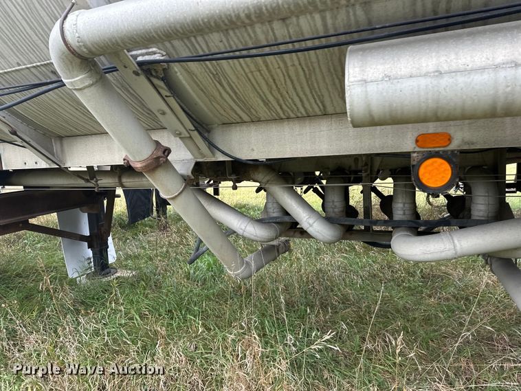 image for item DW4332 1976 Butler tank trailer