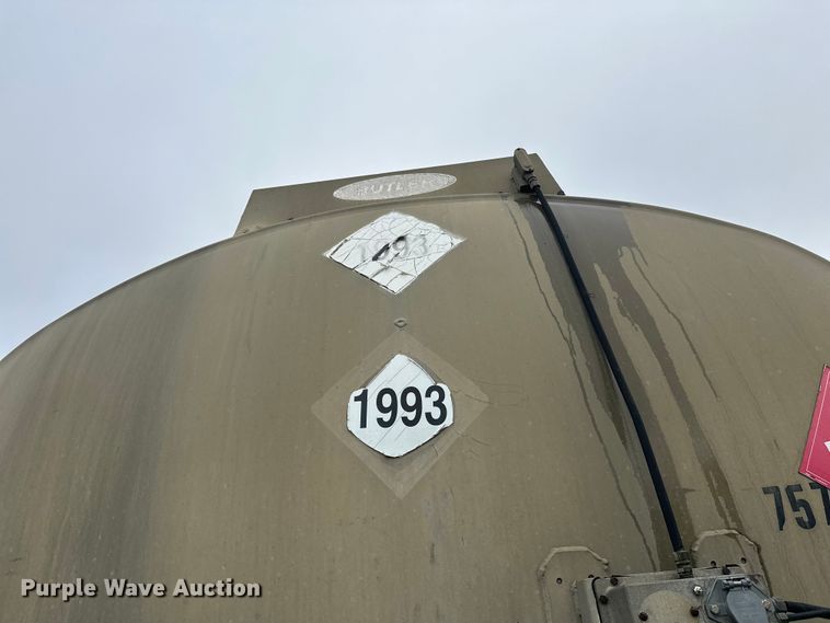 image for item DW4332 1976 Butler tank trailer