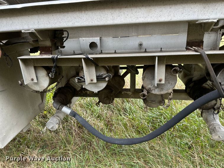 image for item DW4332 1976 Butler tank trailer