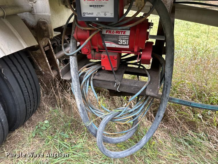 image for item DW4332 1976 Butler tank trailer