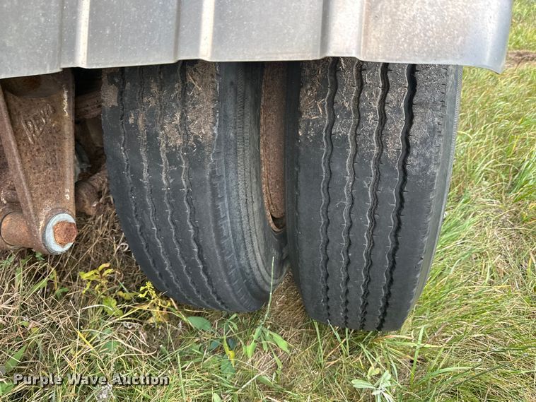 image for item DW4332 1976 Butler tank trailer