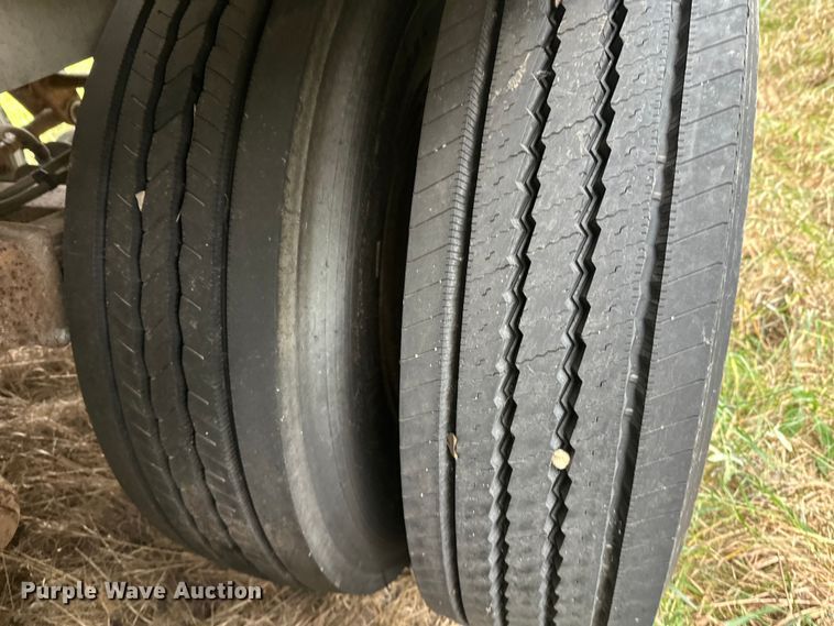 image for item DW4332 1976 Butler tank trailer