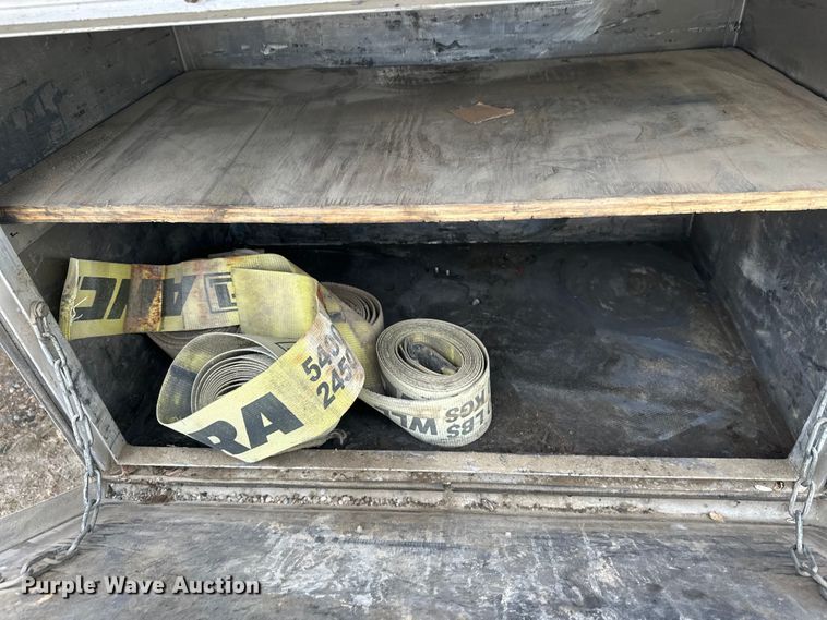 image for item DW4333 1997 Ford LT9513 crane truck