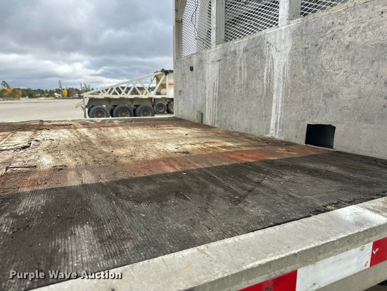 image for item DW4333 1997 Ford LT9513 crane truck