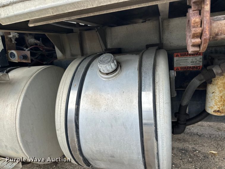 image for item DW4333 1997 Ford LT9513 crane truck