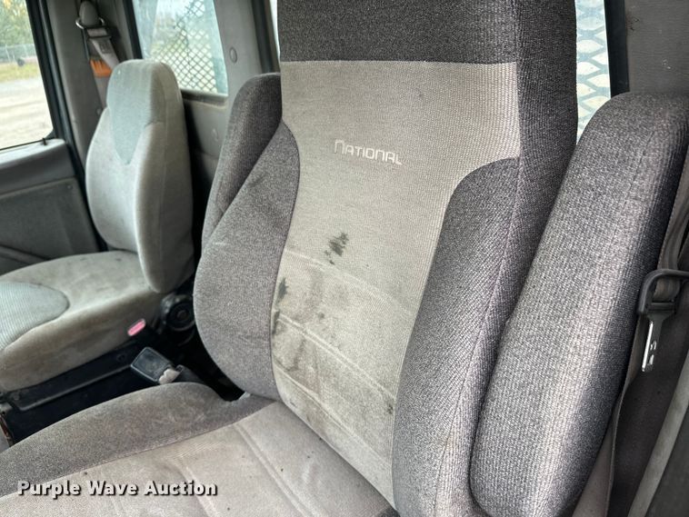 image for item DW4333 1997 Ford LT9513 crane truck