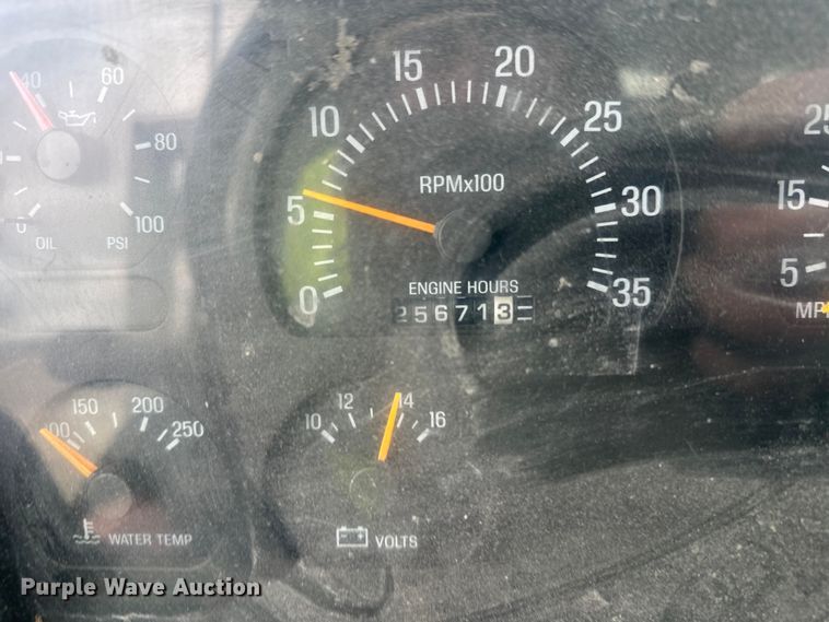 image for item DW4333 1997 Ford LT9513 crane truck