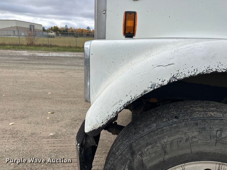 image for item DW4334 1993 International 9300 tank truck