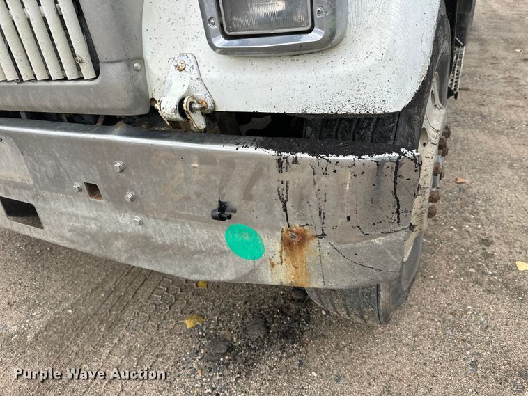 image for item DW4334 1993 International 9300 tank truck