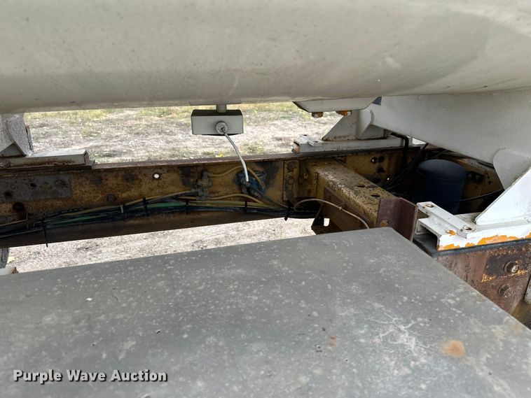 image for item DW4334 1993 International 9300 tank truck