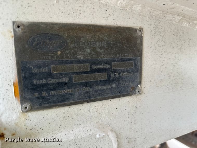 image for item DW4334 1993 International 9300 tank truck