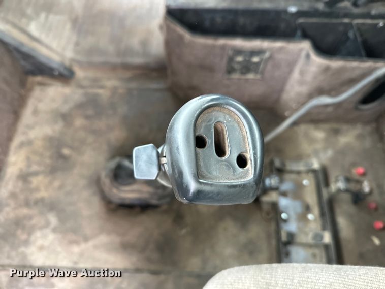 image for item DW4334 1993 International 9300 tank truck