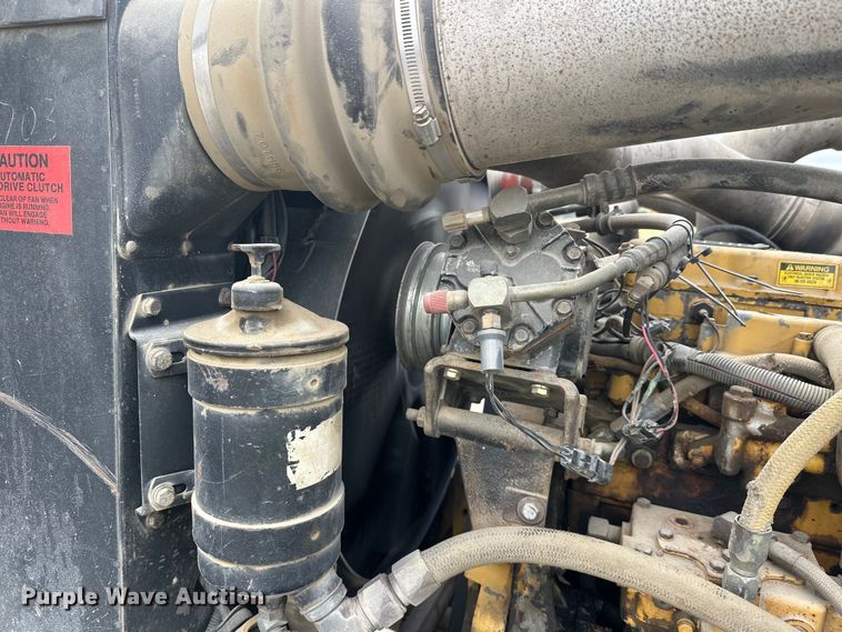 image for item DW4334 1993 International 9300 tank truck